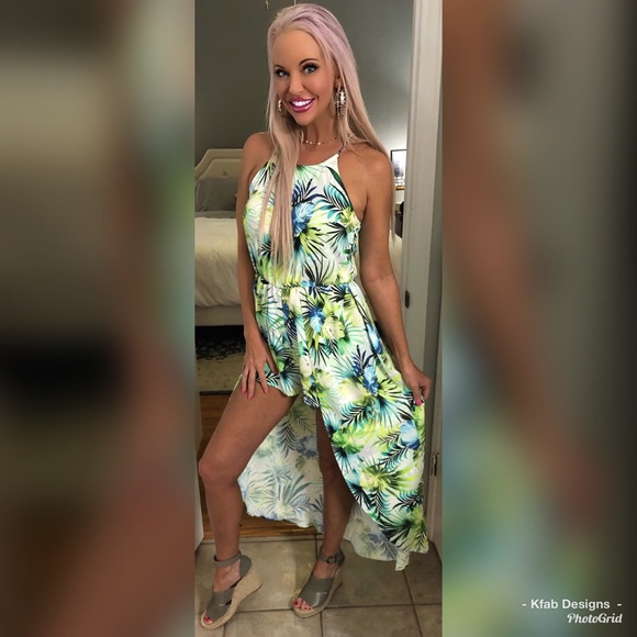 LAST 1! 🌴Pretty Palm Leaf Tulip Hem Romper! - Picture 3 of 4